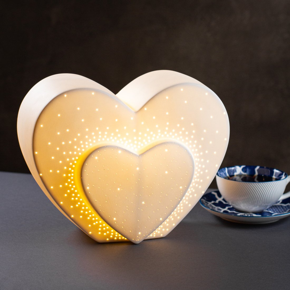 Настільна порцелянова лампа-нічник "Серце", ручна робота, з регулюванням кольору освітлення 16 кольорів!