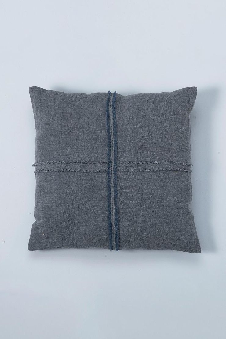 Декоративная подушка темно-синяя 50*50 Vita Sapphire, хлопок