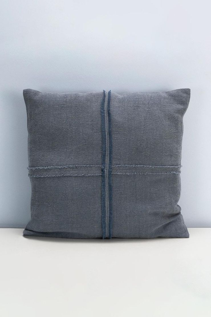 Декоративна подушка темно-синя 50*50 Vita Sapphire, бавовна