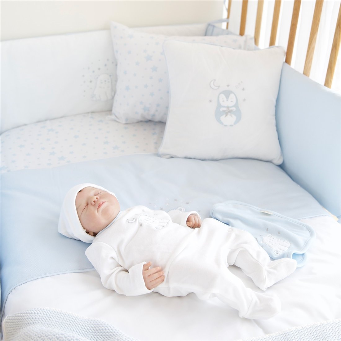 Декоративная подушка детская 3D аппликация 40*40 North Star белая