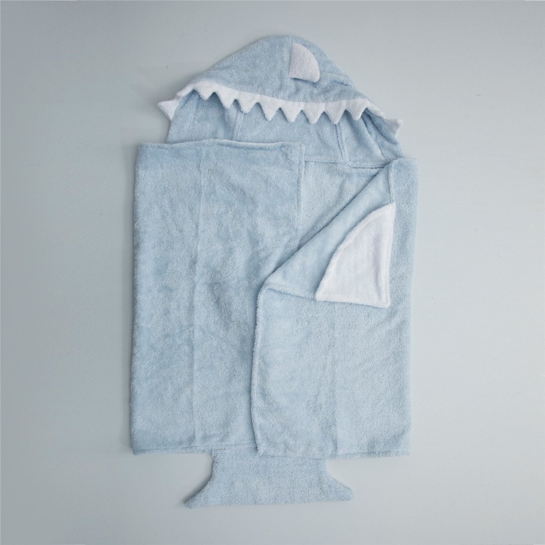 Полотенце с капюшоном после купания SHARK 50*110 голубое