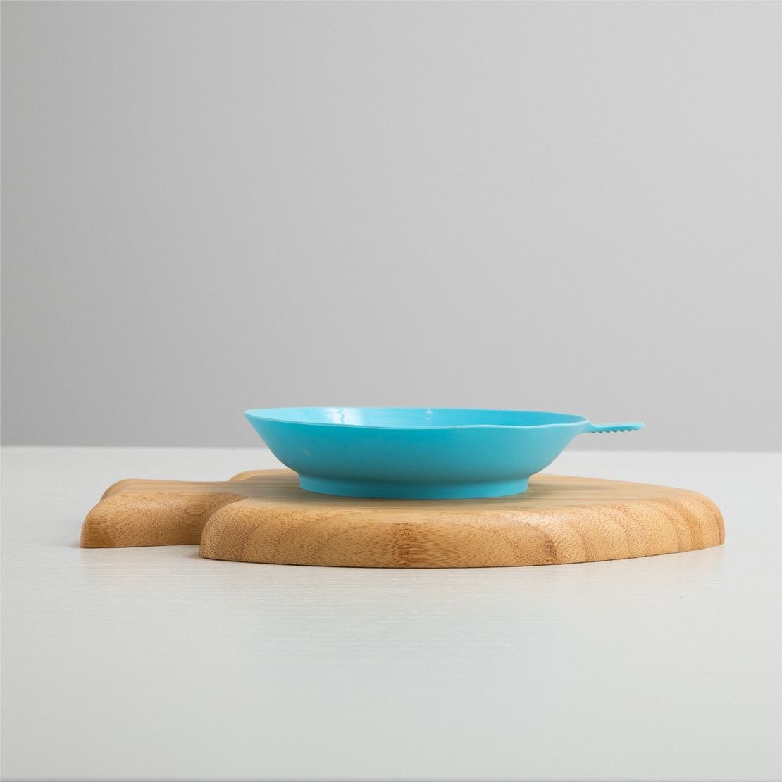 Деревянная тарелка из бамбука на синей присоске Рыбка + ложечка