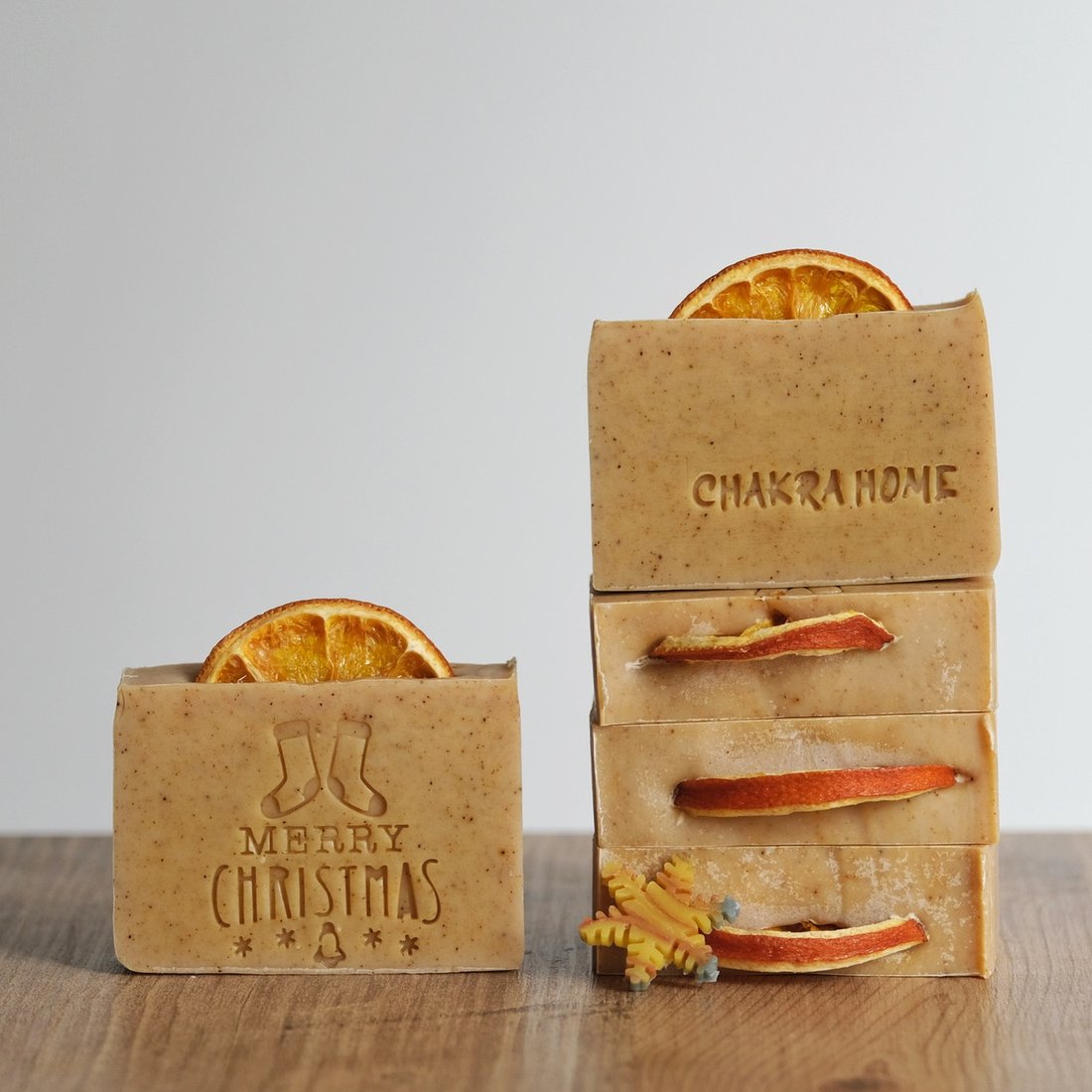 Органическое мыло с Новогодним Дизайном Chakra Home с Апельсиновым маслом