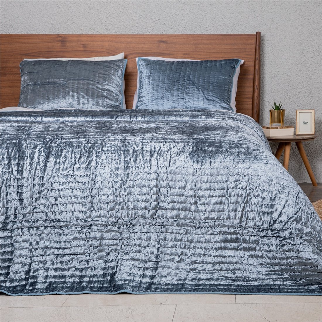 Вишукане Luxury покривало CLARA на ліжко з наволочками 240X260 блакитне