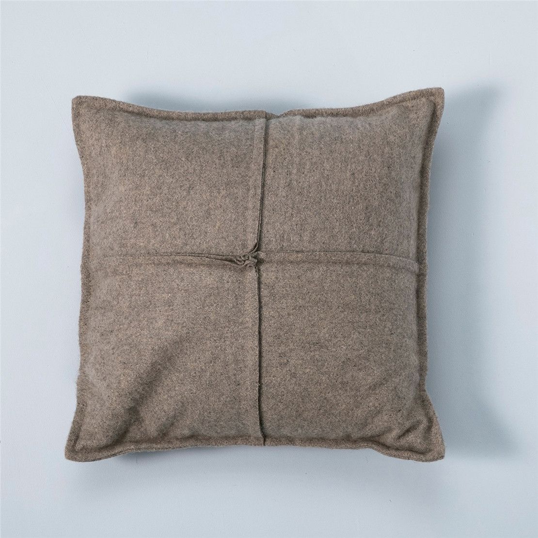 Декоративная подушка из шерсти серая 45*45 Fraw