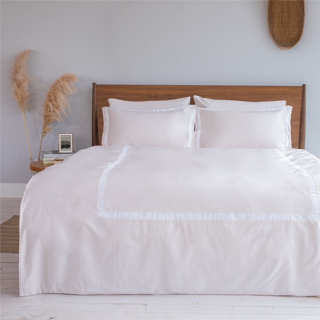 Элегантный Комплект постельного белья 200x220 BORDER, цвета пудра