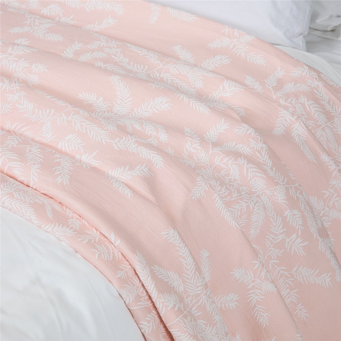 Покривало на ліжко рожеве з білими квітами BAHA Бавовна 240x260 см